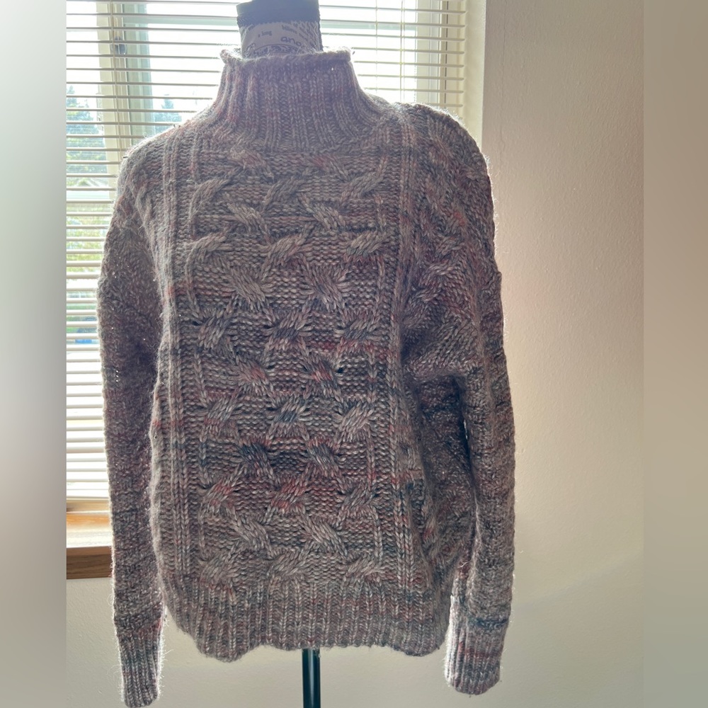 Gap Sweater